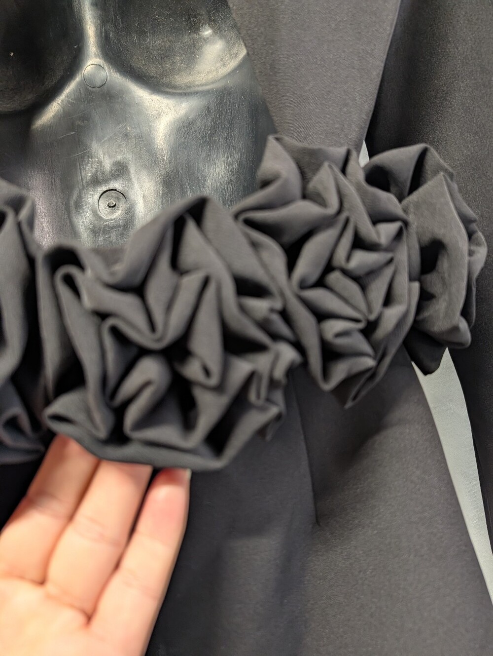 Nova Luxe Claire Backless Blazer Dress Black S Rosette 3D Floral Open Back NWT - Picture 6 of 10